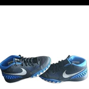 NIKE 2015 Kyrie 1 'Brotherhood' Duke Blue Devils Basketball Shoes - Size 4.5Y